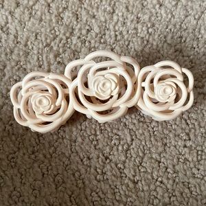 Rose claw clip